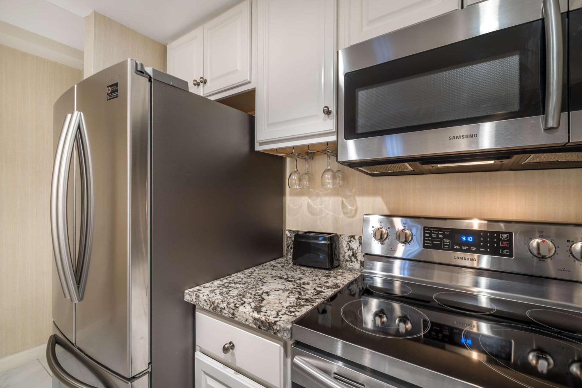 Western 4* Carpinteria