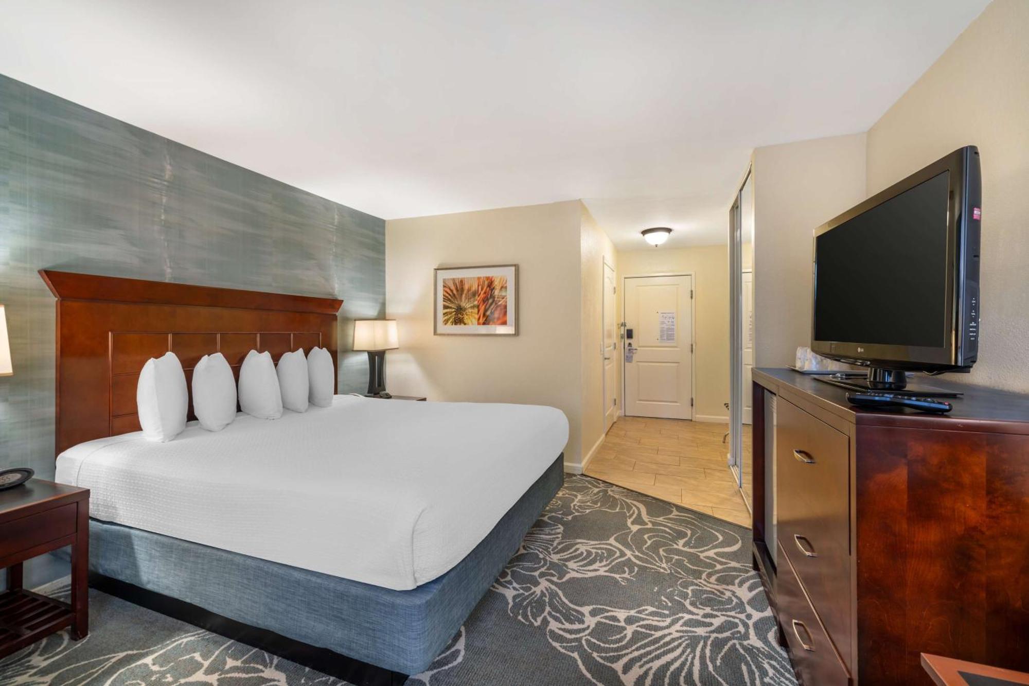 Western Hotel Carpinteria