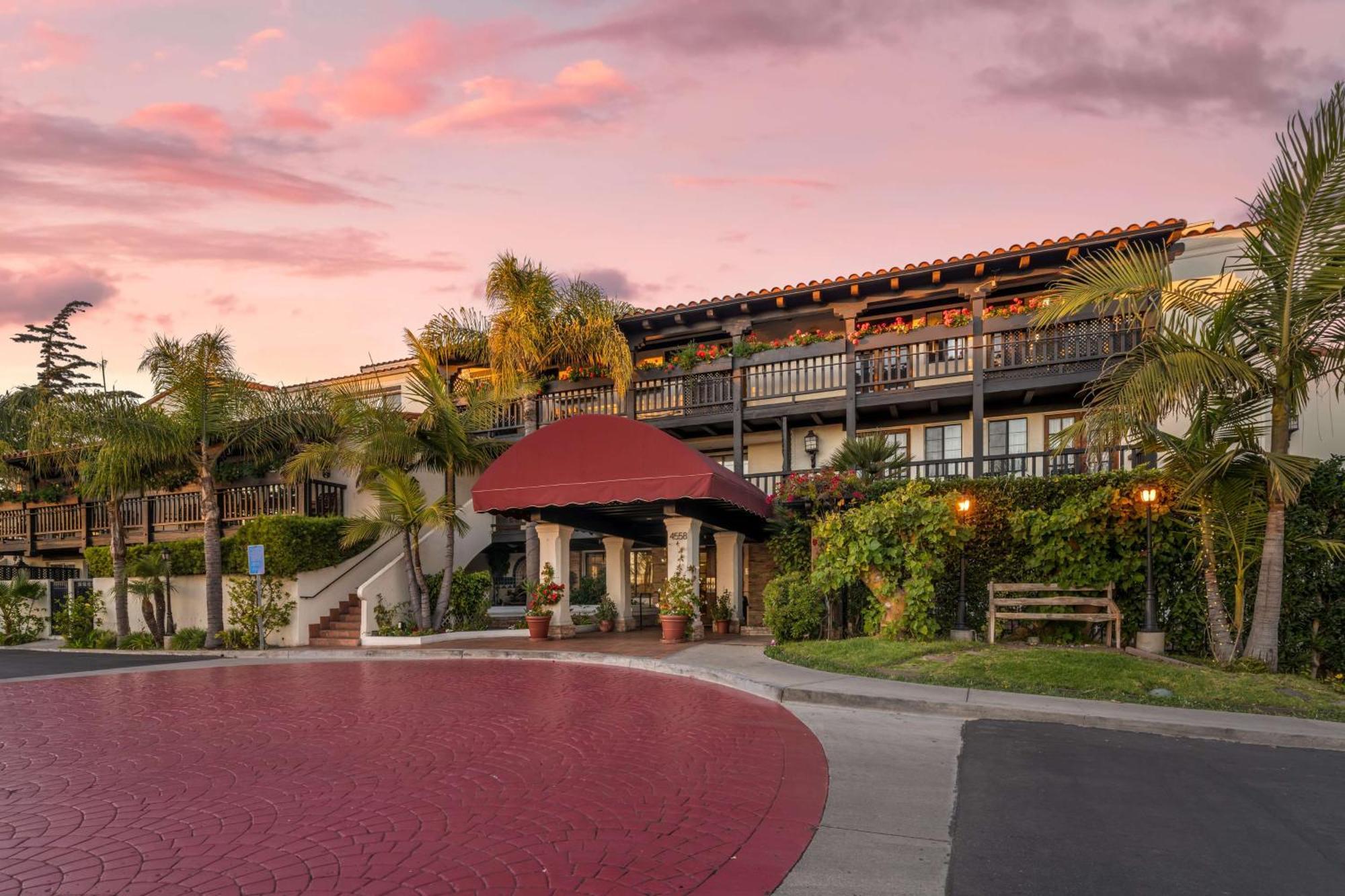 Western Hotel 4*